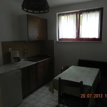Oda ve Kahvaltı And Roza 2*