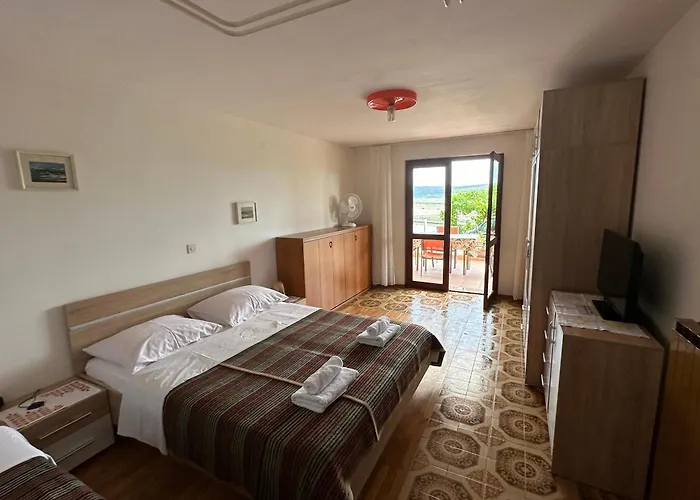 And Roza بورتوروز